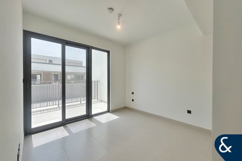 Купить виллу в Tilal Al Ghaf, Дубай: 3 спальни, 140м², № 74496 - фото 11