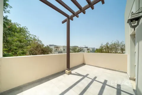 Villa en Quortaj, Al Furjan, Dubai, 3 dormitorios, 283 m², № 122628 - foto 13