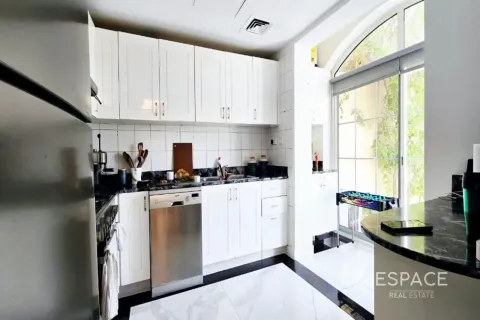 Villa en The Springs, Dubai, 3 dormitorios, 228 m², № 122623 - foto 10
