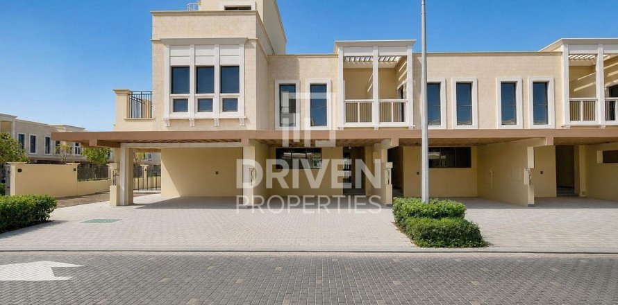 Adosado en Damac Lagoons, Dubai, 4 dormitorios, 144 m², № 138489