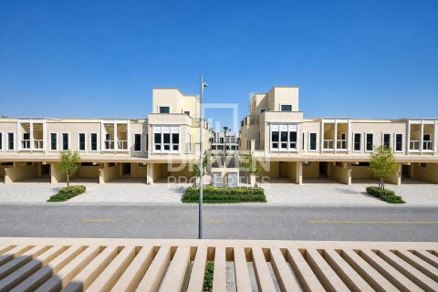 Adosado en Damac Lagoons, Dubai, 4 dormitorios, 144 m², № 138489 - foto 2