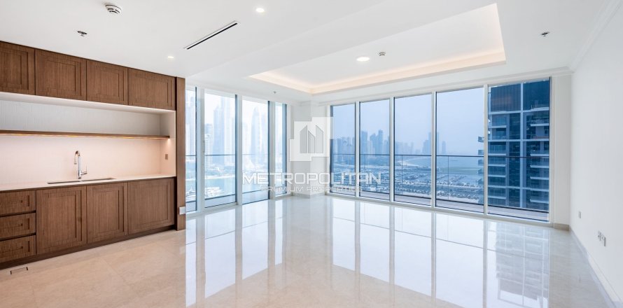 Apartment in EMAAR Beachfront, Dubai Harbour, Dubai 3 bedrooms, 178 sq.m. № 73062
