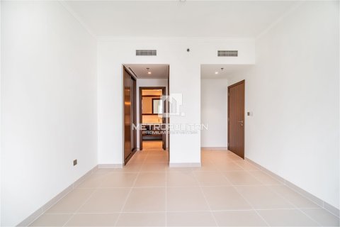 Apartment in EMAAR Beachfront, Dubai Harbour, Dubai 3 bedrooms, 178 sq.m. № 73062 - photo 10