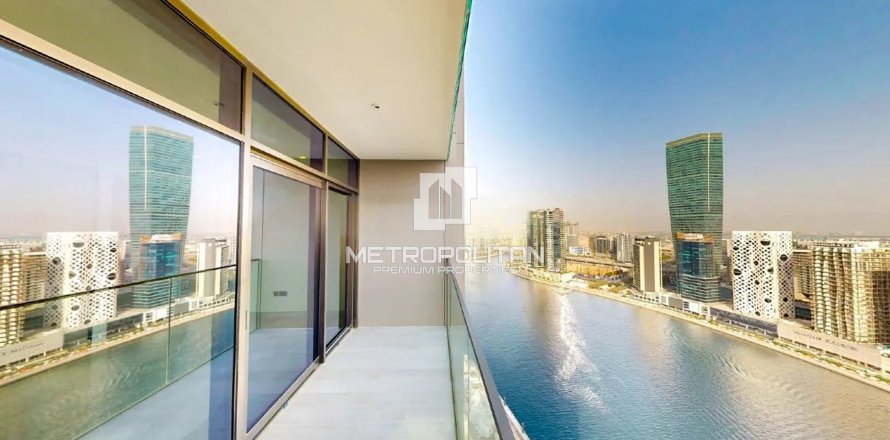 Apartment in Business Bay, Dubai 3 bedrooms, 160 sq.m. № 73064