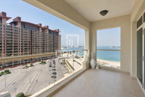 Снять в аренду квартиру в Shoreline Apartments, Пальма Джумейра, Дубай: 2 спальни, 185.53м², № 128557 - фото 15