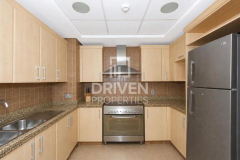 Снять в аренду квартиру в Shoreline Apartments, Пальма Джумейра, Дубай: 2 спальни, 185.53м², № 128557 - фото 11
