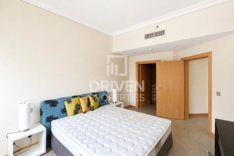 Снять в аренду квартиру в Shoreline Apartments, Пальма Джумейра, Дубай: 2 спальни, 185.53м², № 128557 - фото 5