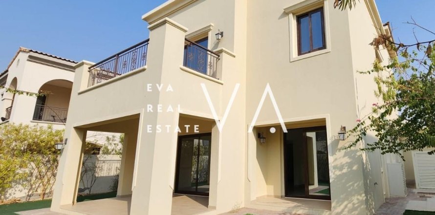 Villa in Dubai 5 bedrooms, 431.99 sq.m. № 52727
