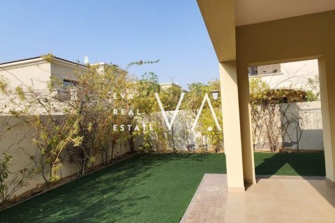 Villa in Dubai 5 bedrooms, 431.99 sq.m. № 52727 - photo 17