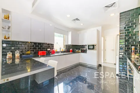 Villa en Saheel, Arabian Ranches, Dubai, 3 dormitorios, 299 m², № 122443 - foto 8