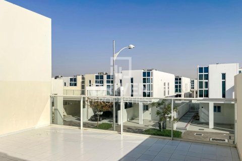 Villa à Dubai, 4 chambres, 151.8 m², № 136587 - photo 7