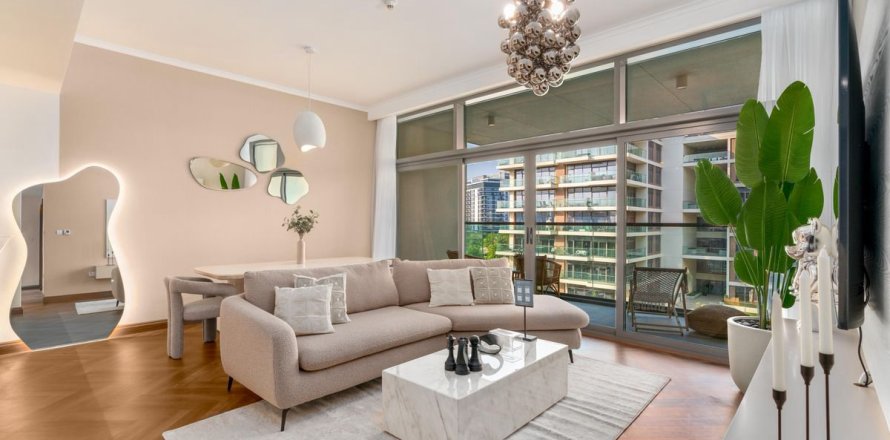 Apartment in Dubai Hills Estate, Dubai 2 bedrooms, 121.4 sq.m. № 119095
