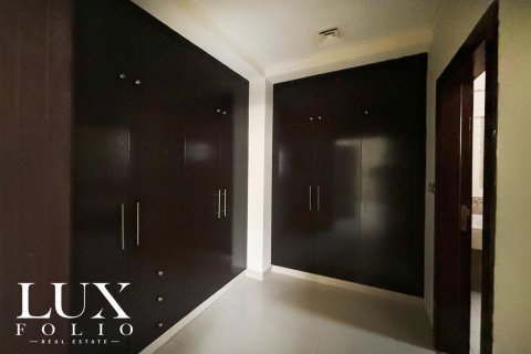 Снять в аренду виллу в Al Barsha 1, Аль-Барша, Дубай: 5 спален, 354м², № 46461 - фото 12
