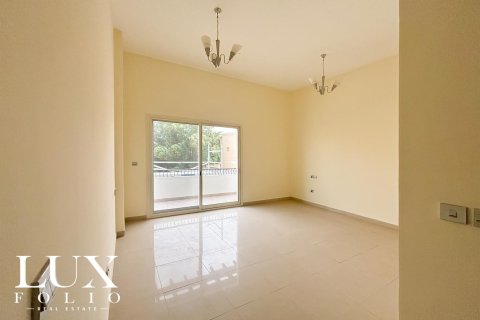 Снять в аренду виллу в Al Barsha 1, Аль-Барша, Дубай: 5 спален, 354м², № 46461 - фото 4