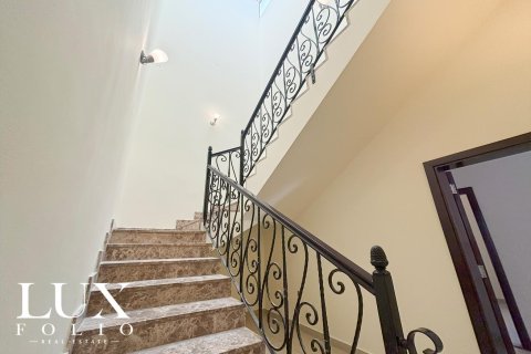 Снять в аренду виллу в Al Barsha 1, Аль-Барша, Дубай: 5 спален, 354м², № 46461 - фото 7