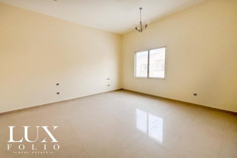 Снять в аренду виллу в Al Barsha 1, Аль-Барша, Дубай: 5 спален, 354м², № 46461 - фото 14