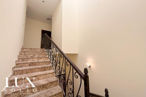 Снять в аренду виллу в Al Barsha 1, Аль-Барша, Дубай: 5 спален, 354м², № 46461 - фото 6