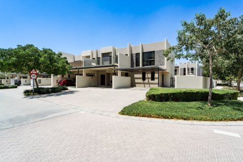 Maison de ville à Dubai, 3 chambres, 152 m², № 139585