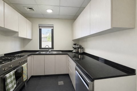Townhouse in Dubai 3 bedrooms, 152 sq.m. № 139585 - photo 10