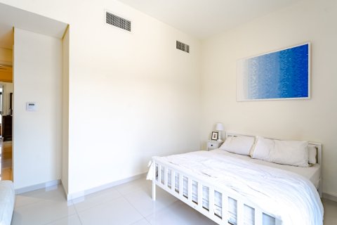 Townhouse in Dubai 3 bedrooms, 152 sq.m. № 139585 - photo 19