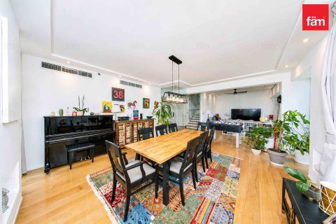 Apartment in Dubai 4 bedrooms, 333 sq.m. № 139583 - photo 7