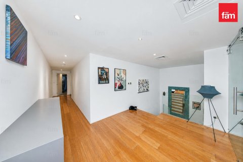 Apartment in Dubai 4 bedrooms, 333 sq.m. № 139583 - photo 20