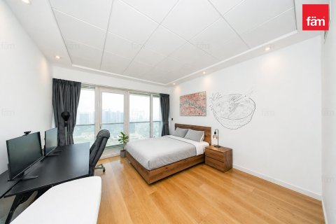 Apartment in Dubai 4 bedrooms, 333 sq.m. № 139583 - photo 30