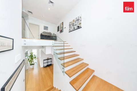 Apartment in Dubai 4 bedrooms, 333 sq.m. № 139583 - photo 23