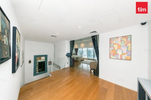 Apartment in Dubai 4 bedrooms, 333 sq.m. № 139583 - photo 15