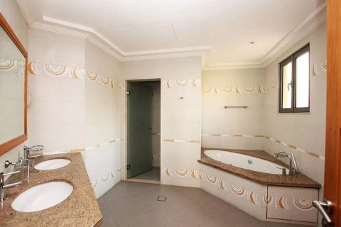 Villa à Downtown Dubai (Downtown Burj Dubai), Dubai, 4 chambres, 622 m², № 37282 - photo 2