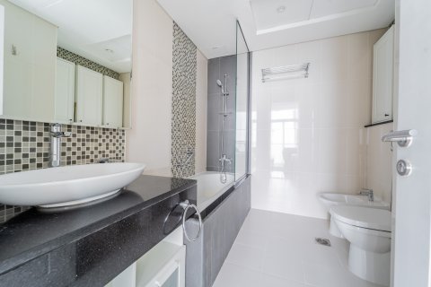 Apartment in Downtown Dubai (Downtown Burj Dubai), Dubai 1 bedroom, 85 sq.m. № 139685 - photo 13