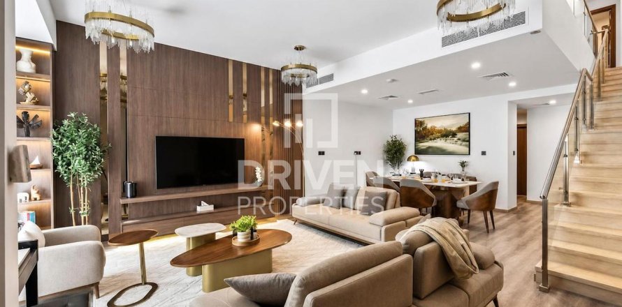 Таунхаус в District 12, Джумейра Вилладж Серкл, Дубай, 3 спальни, 146.42м², № 136828