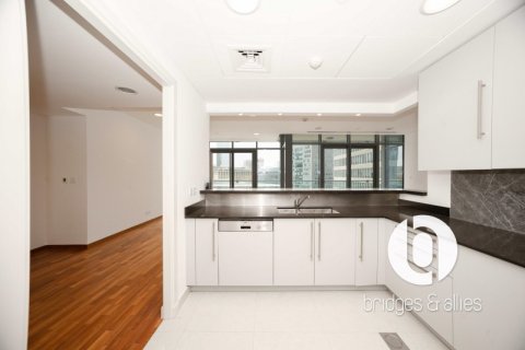 Apartment in DIFC, Dubai 3 bedrooms, 194 sq.m. № 101354 - photo 17
