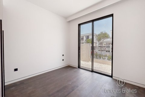 Villa in Tilal Al Ghaf, Dubai 4 bedrooms, 432 sq.m. № 101350 - photo 10