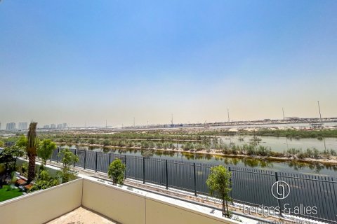 Villa in Tilal Al Ghaf, Dubai 4 bedrooms, 432 sq.m. № 101350 - photo 12