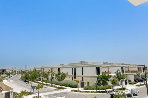 Villa in Tilal Al Ghaf, Dubai 4 bedrooms, 432 sq.m. № 101350 - photo 15