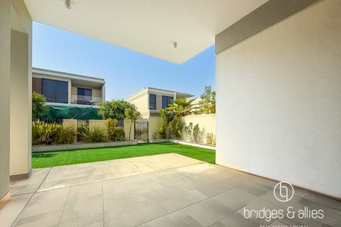 Villa in Tilal Al Ghaf, Dubai 4 bedrooms, 377 sq.m. № 101352 - photo 17