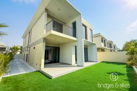 Villa à Tilal Al Ghaf, Dubai, 4 chambres, 377 m², № 101352