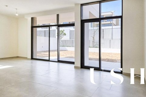 Villa en Al Furjan, Dubai, 4 dormitorios, 368 m², № 39524 - foto 3