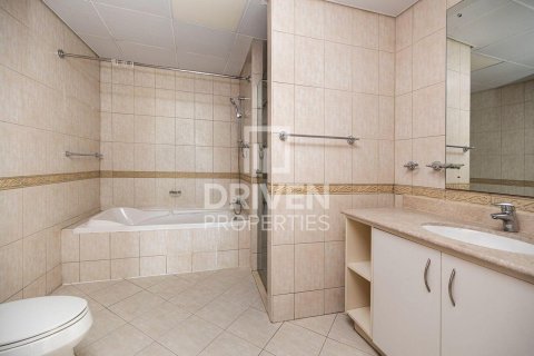 Appartement à Motor City, Dubai, 2 chambres, 155.15 m², № 129645 - photo 3