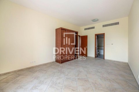 Appartement à Motor City, Dubai, 2 chambres, 155.15 m², № 129645 - photo 11