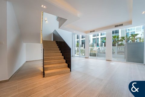 Villa en Al Barari, Dubai, 4 dormitorios, 459 m², № 91471 - foto 2