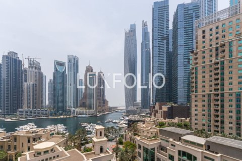 Apartment in Emaar 6 Towers, Dubai Marina, Dubai 2 bedrooms, 159 sq.m. № 46342