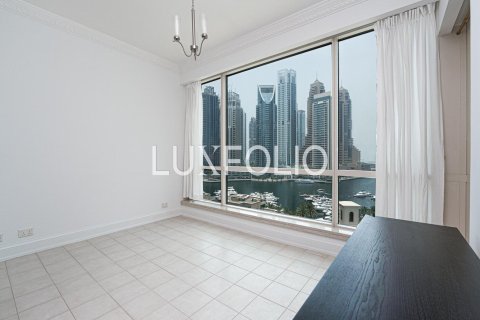 Снять в аренду квартиру в Emaar 6 Towers, Дубай Марина, Дубай: 2 спальни, 159м², № 46342 - фото 7