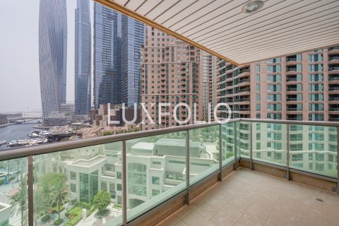 Снять в аренду квартиру в Emaar 6 Towers, Дубай Марина, Дубай: 2 спальни, 159м², № 46342 - фото 16