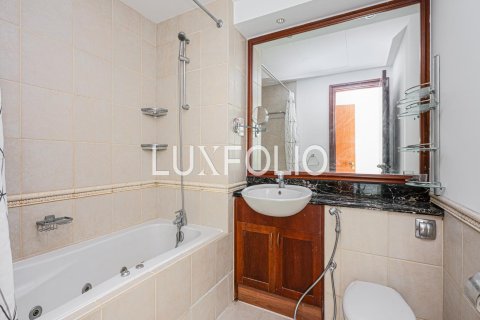 Снять в аренду квартиру в Emaar 6 Towers, Дубай Марина, Дубай: 2 спальни, 159м², № 46342 - фото 10