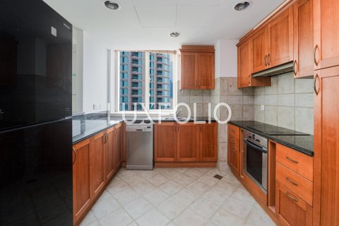 Снять в аренду квартиру в Emaar 6 Towers, Дубай Марина, Дубай: 2 спальни, 159м², № 46342 - фото 6