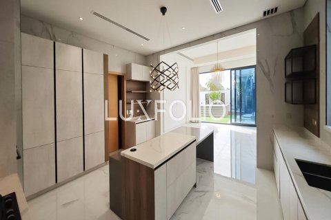 Снять в аренду виллу в Dubai Hills, Дубай Хилс Эстейт, Дубай: 5 спален, 810м², № 46423 - фото 24