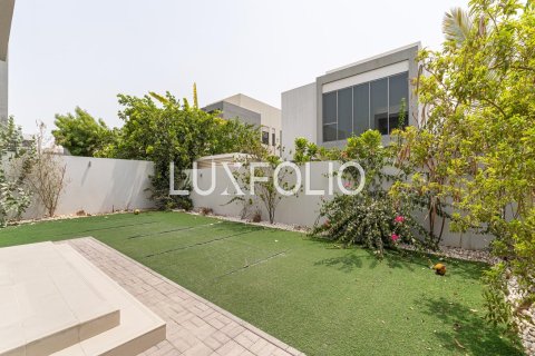 Снять в аренду виллу в Sidra Villas, Дубай Хилс Эстейт, Дубай: 3 спальни, 400м², № 46426 - фото 18