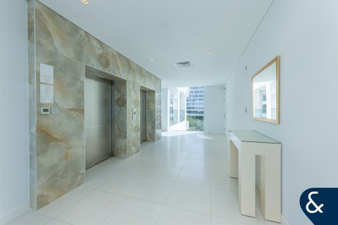 Apartment in Ashjar, Al Barari, Dubai 4 bedrooms, 639 sq.m. № 75352 - photo 6